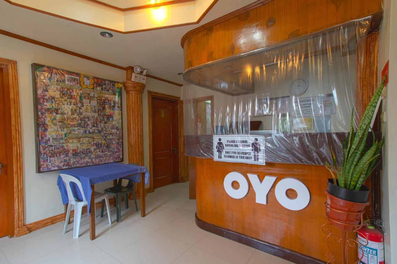 Oyo 788 Lisa'S Guesthouse Moalboal Exterior photo